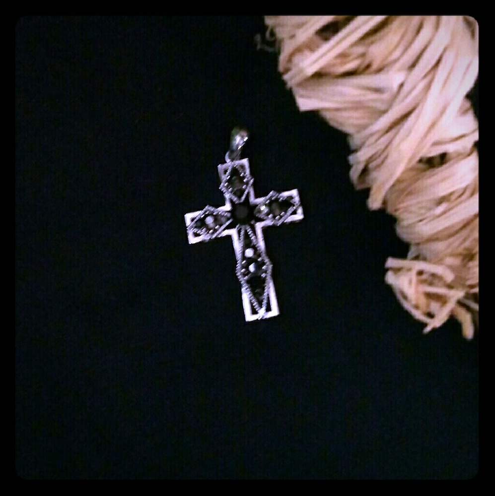 Cross pendant